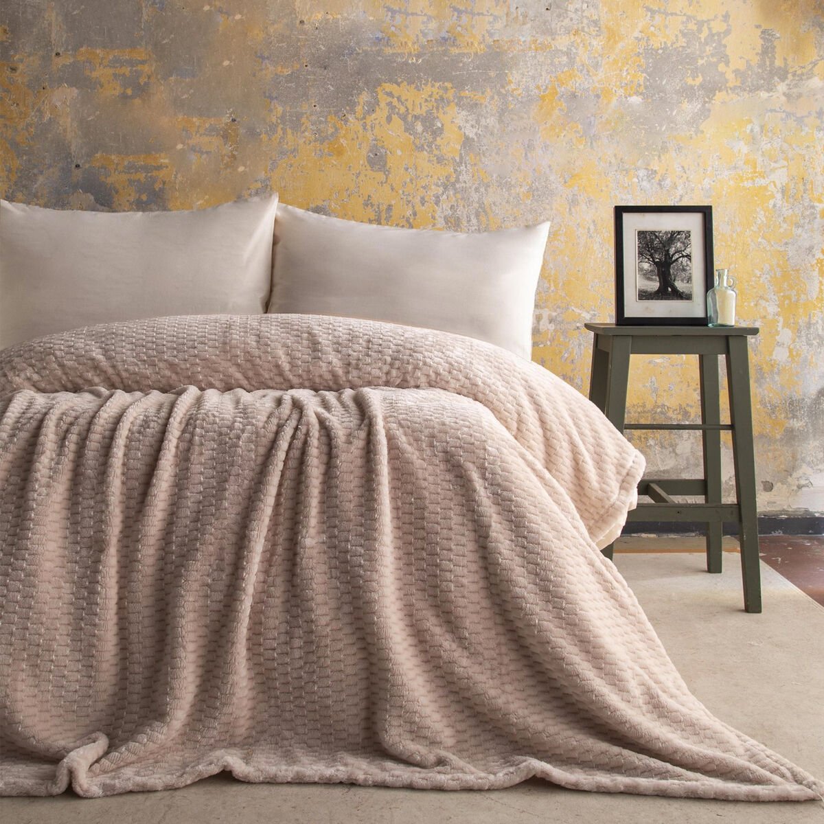 Apricitas Trusty 200x220 350gsm Jakar Battaniye