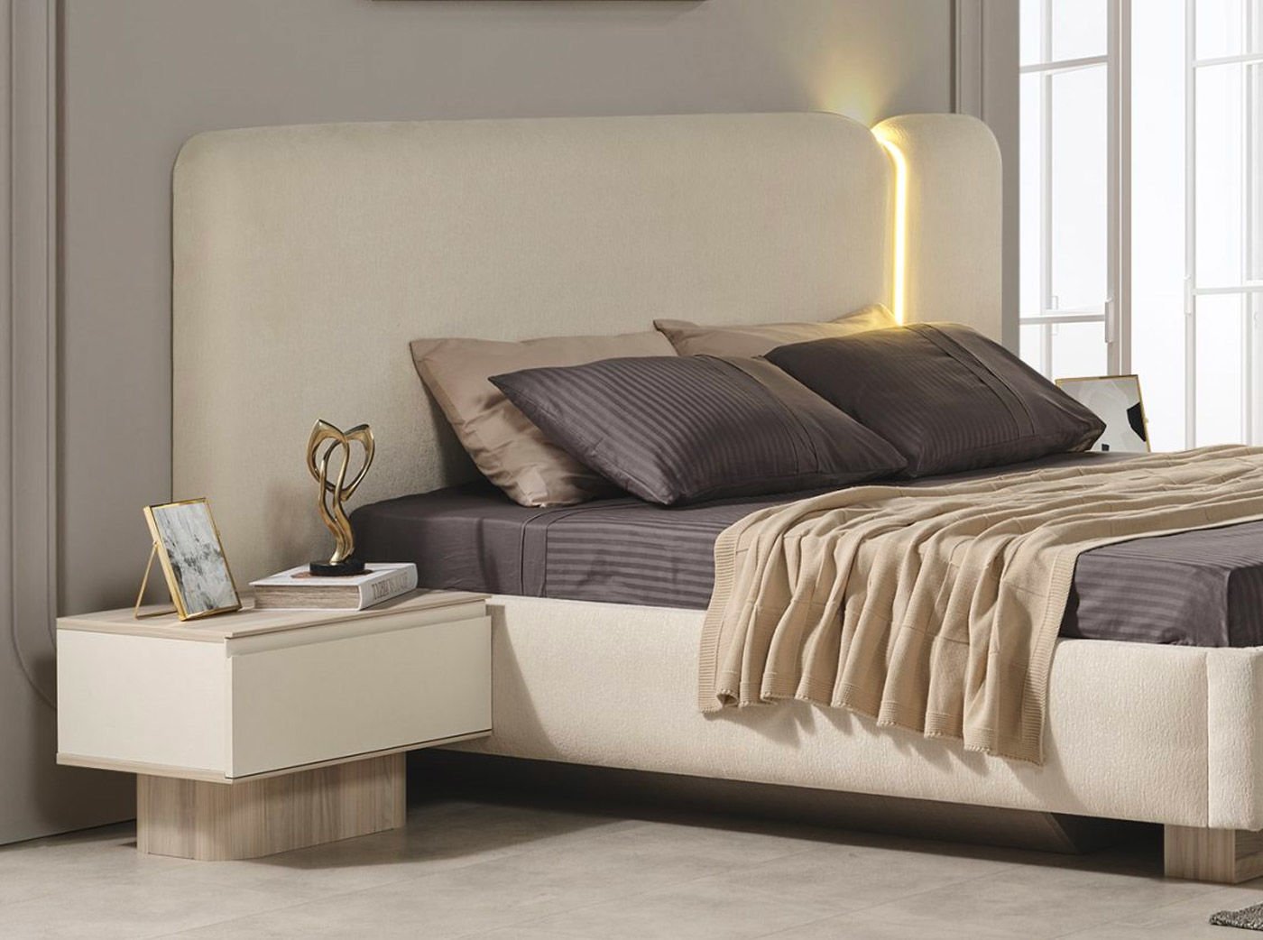 Bige Güneş 160cm Başlık